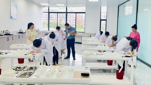 正山堂中高級(jí)評(píng)茶員職業(yè)技能培訓(xùn)暨茶旅游學(xué)圓滿收官，引領(lǐng)茶行業(yè)人才培養(yǎng)新風(fēng)尚